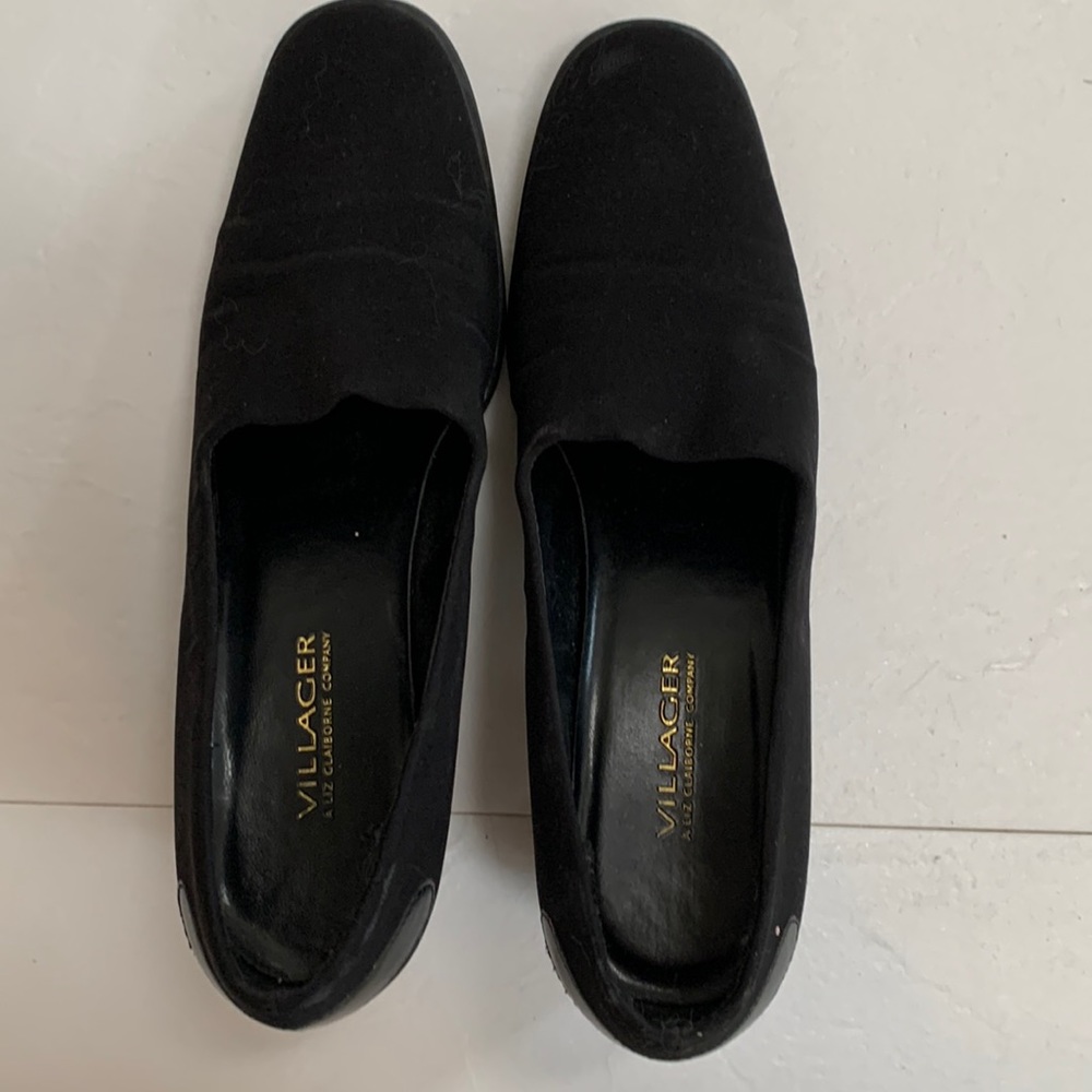 Villager. Size 8. Black. 1.5 heel.